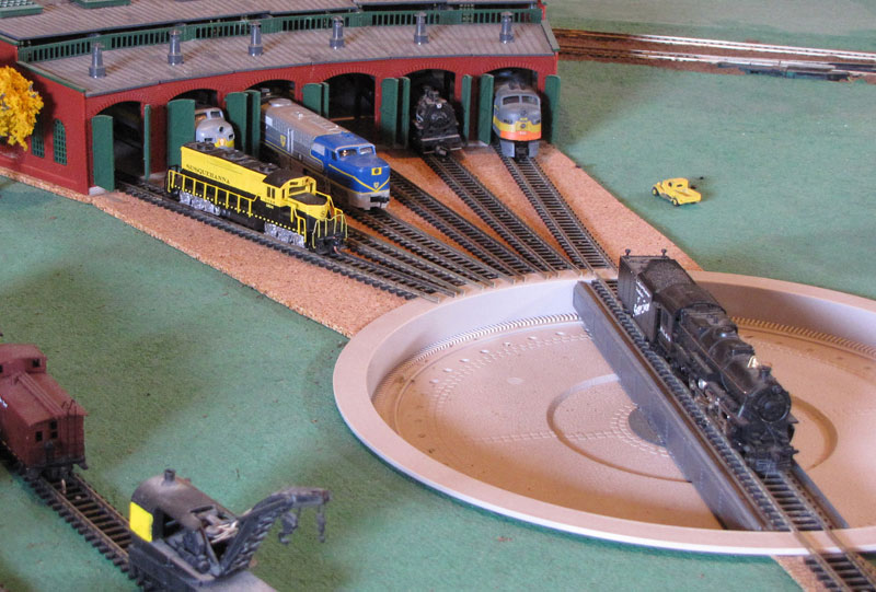 Model train round-about